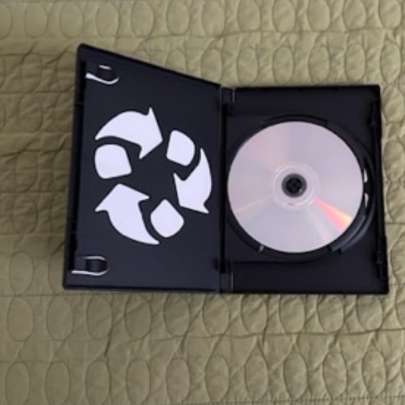 EUC Life, Love & Romance CD of 12 short films, intrigue & passion Released 2011 - Picture 6 of 8